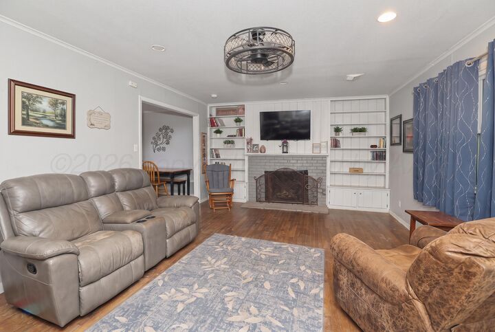 Property Photo: 2406 10th Avenue TX 79015-5402