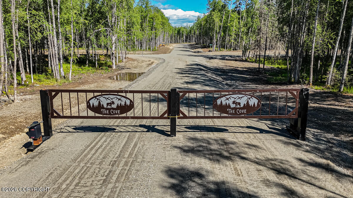 Property Photo:  L16 B1 N Shoreview Drive  AK 99688 
