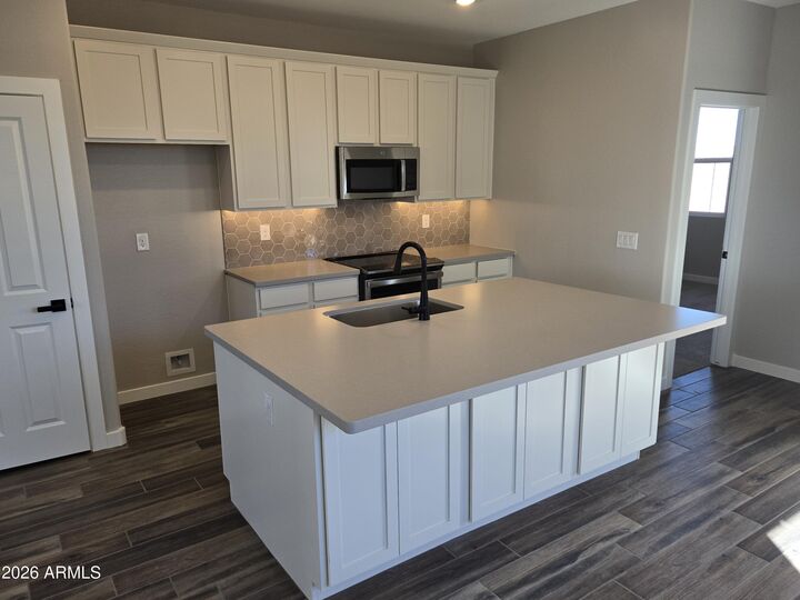 Property Photo: 2890 N Arroyo Grande Avenue AZ 85122