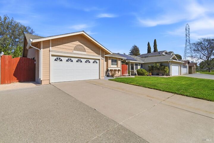 Property Photo:  724 Vintage Avenue  CA 94534 