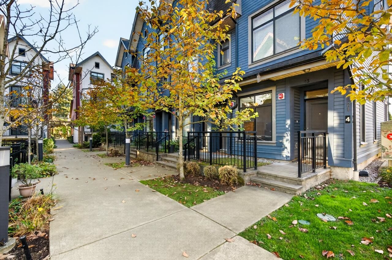 Property Photo: 5821 Wales Street 13 BC V5R 0E6