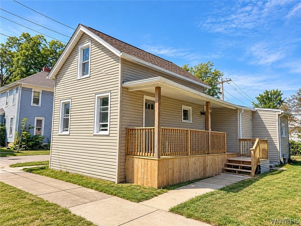 Property Photo:  76 E 6th Street  NY 14048 