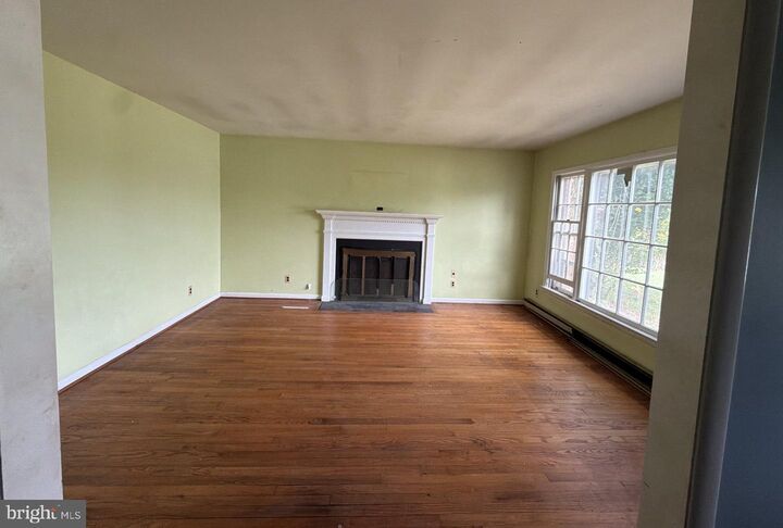 Property Photo: 8402 Rogues Road VA 20187