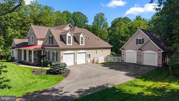 Property Photo:  4912 Ripplemead Court  MD 20882 