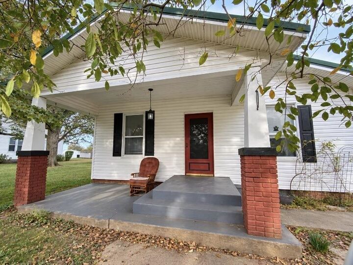 Property Photo:  210 SW Randolph  AR 72433 