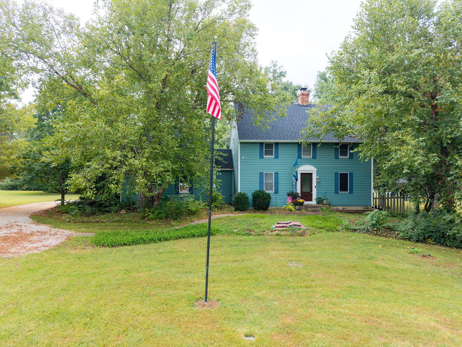Property Photo: 1630 Saratoga Dr MO 65251
