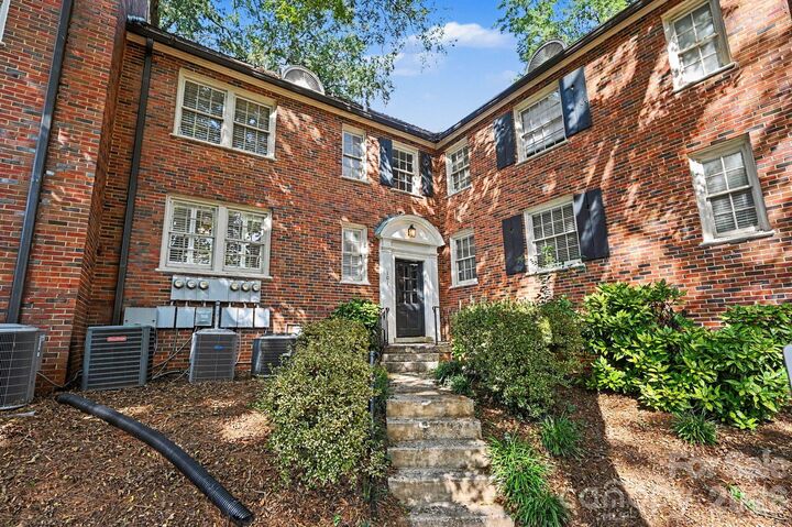Property Photo: 101 S Laurel Avenue 72B NC 28207