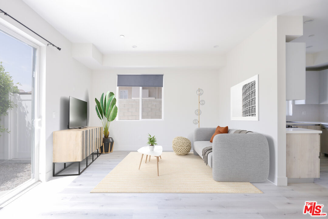 Property Photo:  5832 Tujunga Ave, Unit 1  CA 91601 