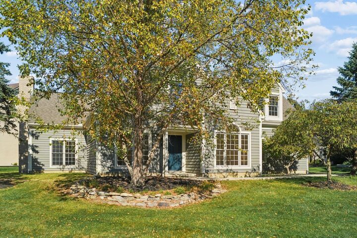 Property Photo:  8412 Greenside Drive  OH 43017 