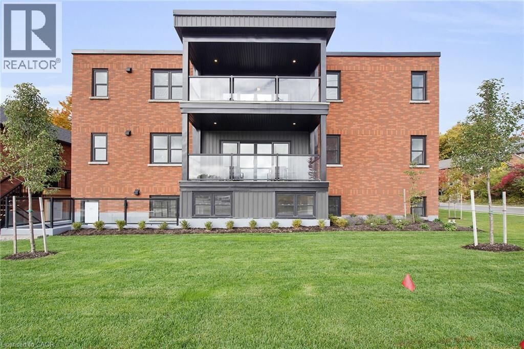 Property Photo:  74 Church Street 1  ON N5A 2R2 