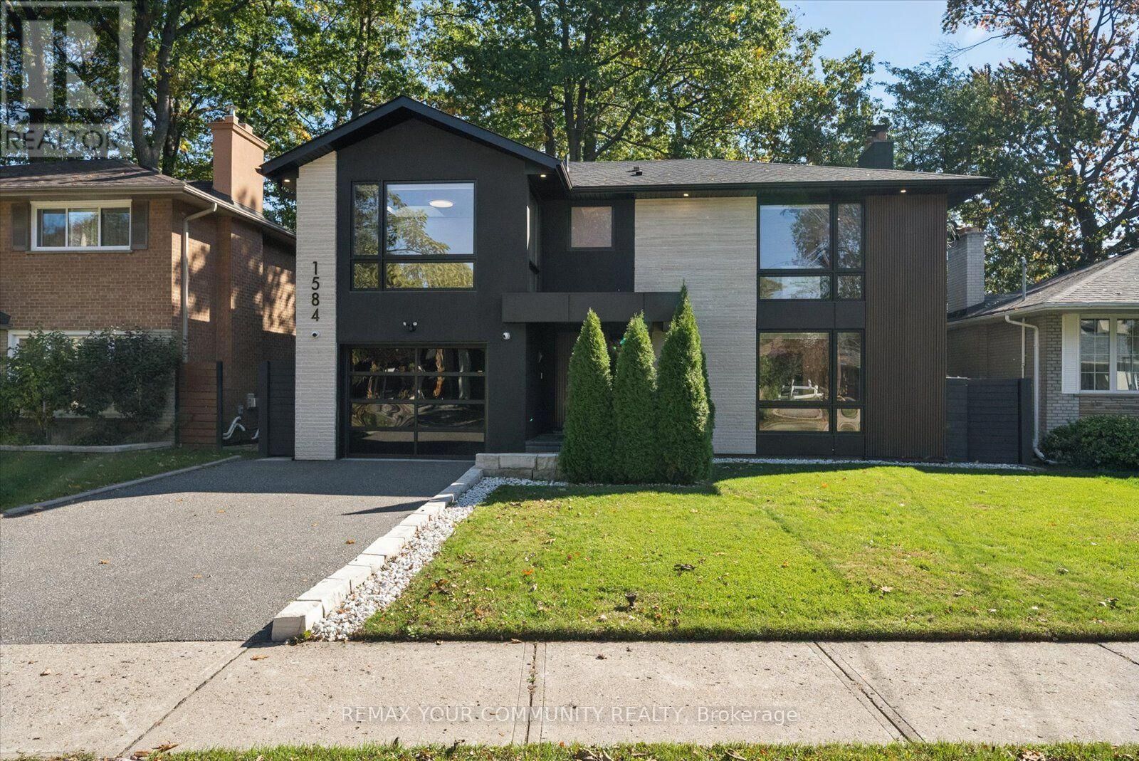 Property Photo: 1584 Sunnycove Drive ON L4X 1B5