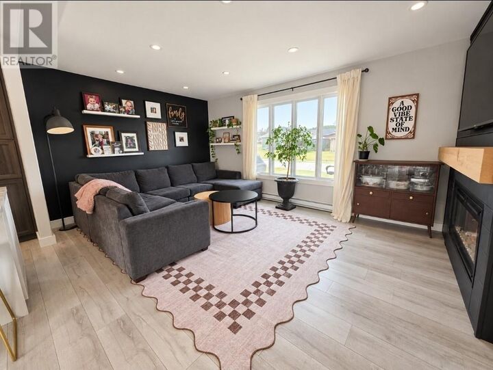 Property Photo:  812 Birch Street  NL A2V 1E1 
