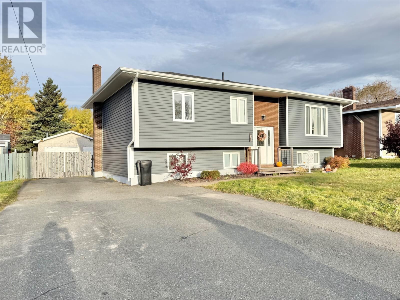 Property Photo:  31 Southcott Drive  NL A2A 2P2 