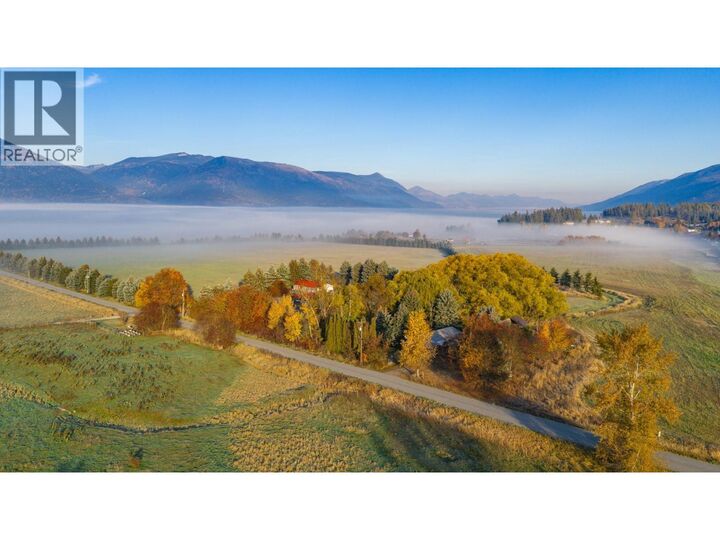 Property Photo:  306 Kootenay River Road  BC V0B 1C1 