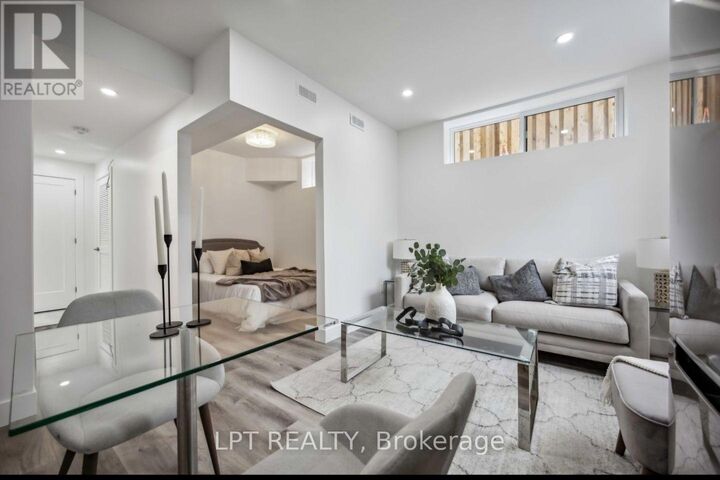 Property Photo:  19 Hatfield Crescent 3  ON M9W 3R7 