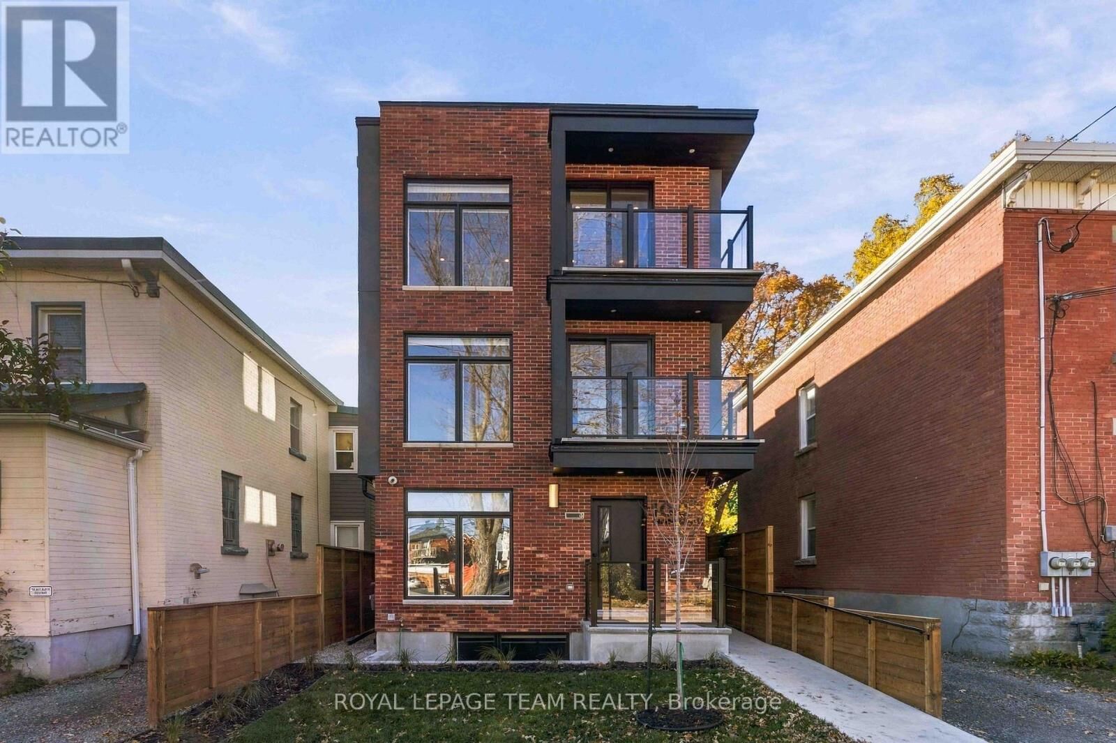 Property Photo:  100 Hamilton Avenue North 8  ON K1Y 1B9 