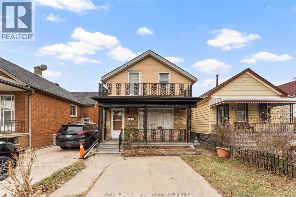 Property Photo: 749 Glengarry Avenue ON N9A 1R4