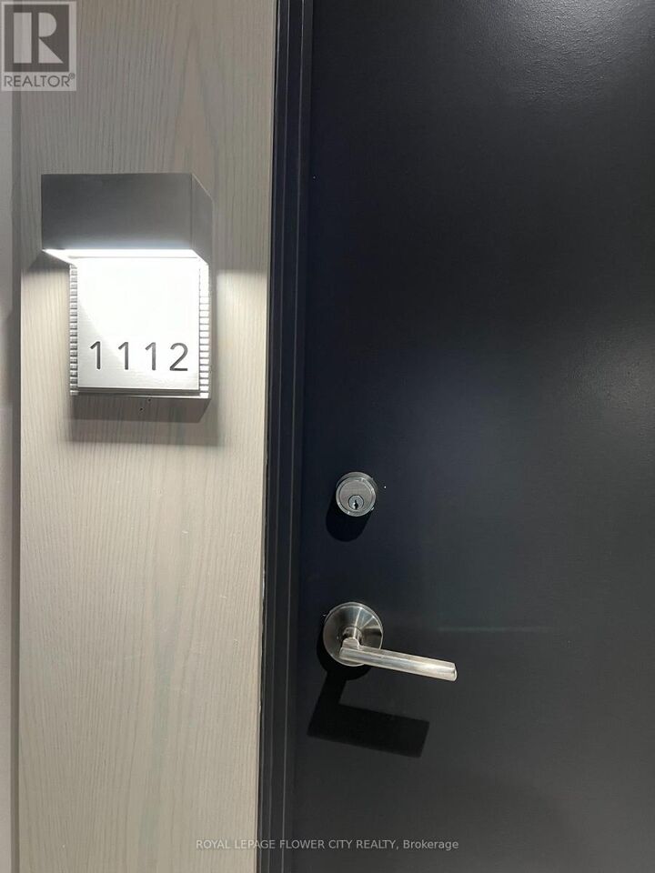 Property Photo: 7 Golden Lion Heights 1112 ON M2M 0C1