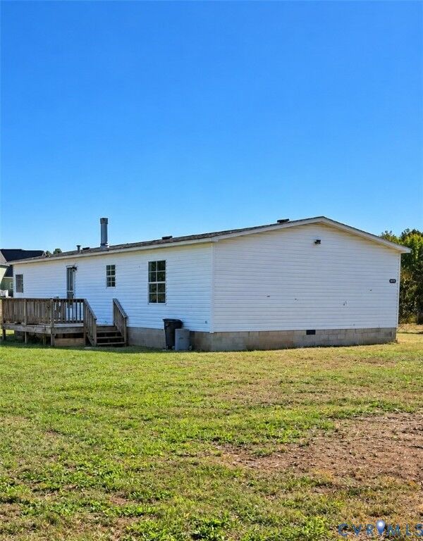 Property Photo: 16518 Old Ridge Road VA 23192
