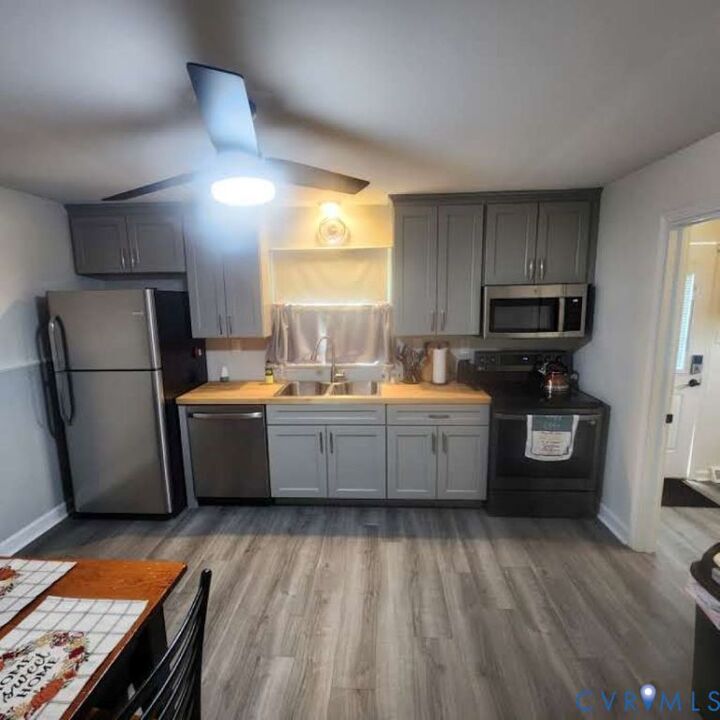 Property Photo:  9005 Pine Hill Road  VA 23116 