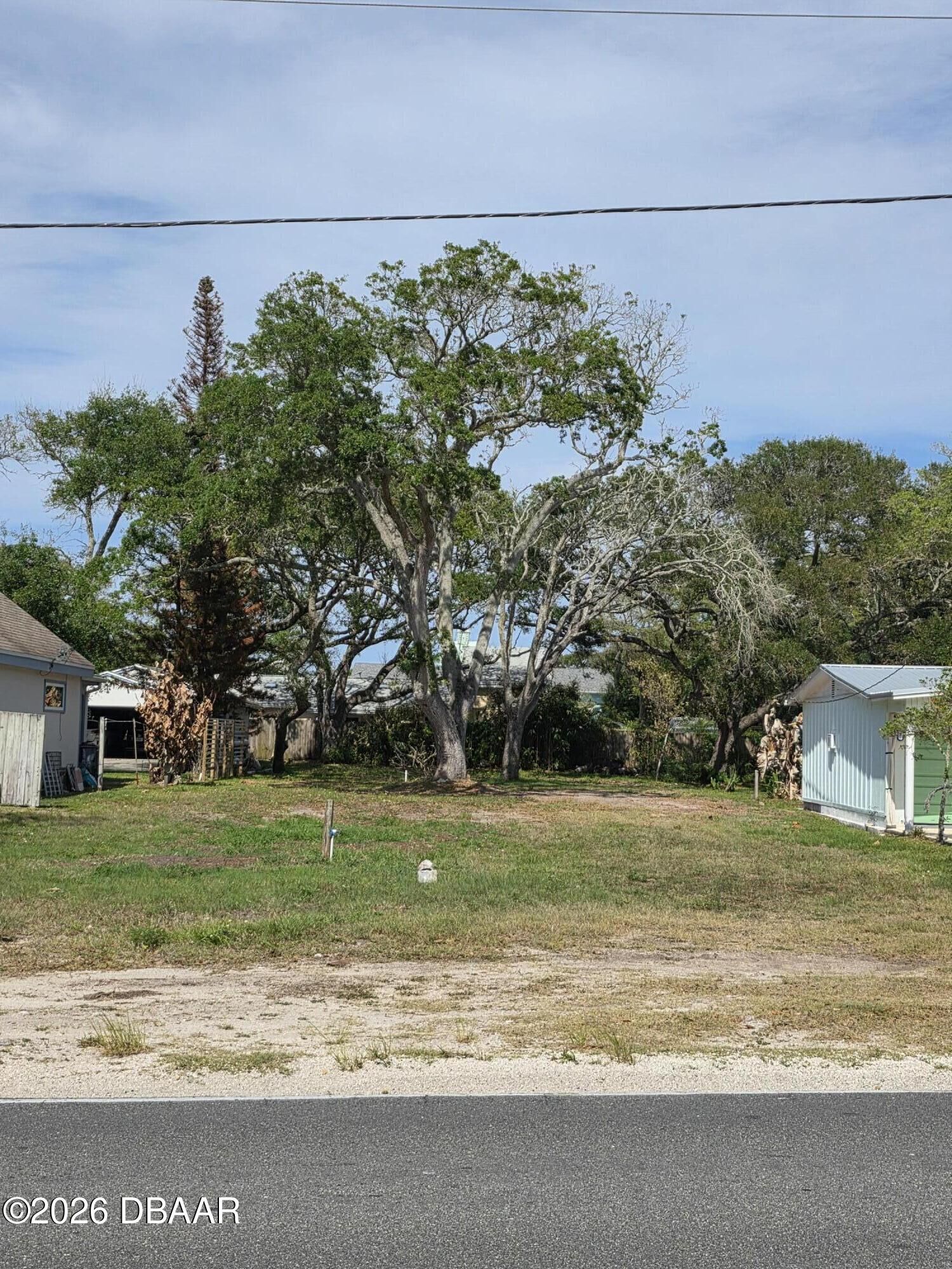 Property Photo:  2803 Saxon Drive  FL 32169 