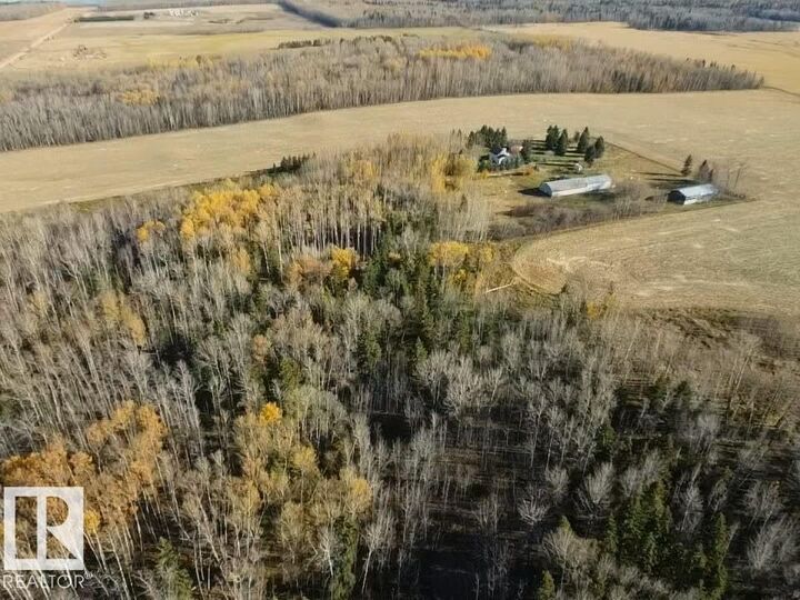 Property Photo:  22051 Twp Road 472  AB T0C 2V0 