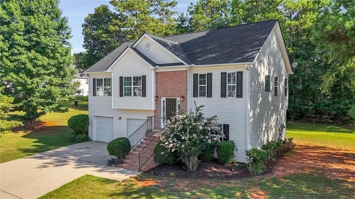 Property Photo: 435 Fieldstone Lane GA 30016