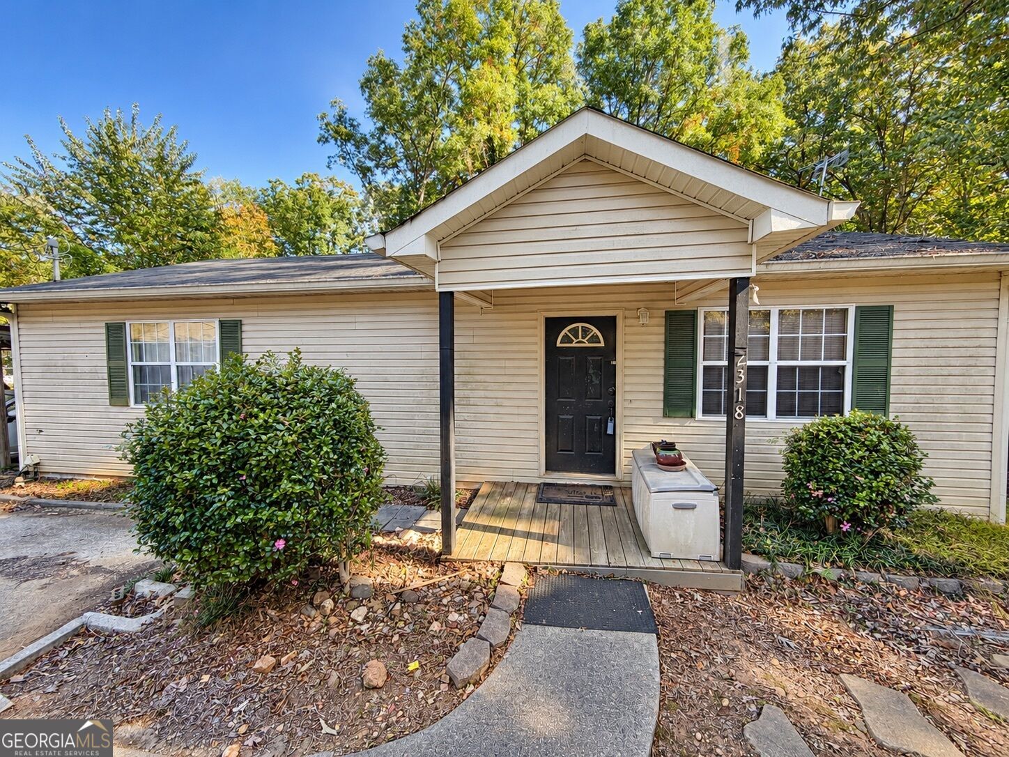 Property Photo:  2318 Sportsman Club Rd  GA 30501 