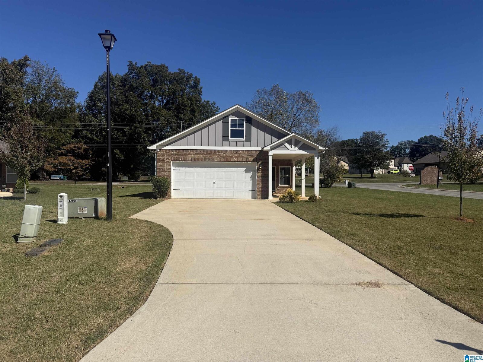Property Photo:  7253 Owen Park Circle  AL 35111 