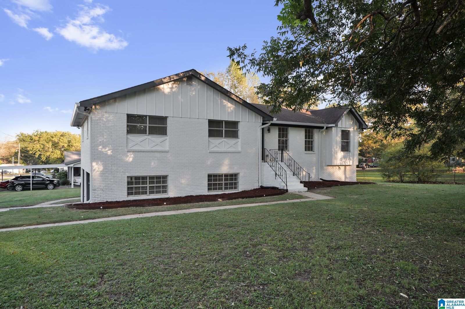 Property Photo: 1153 Glasgow Street AL 35224