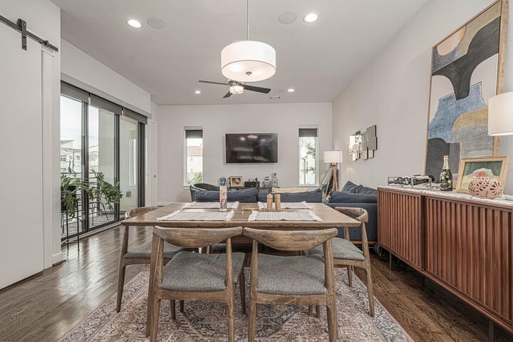 Property Photo:  1615 Bingham Street  TX 77007 