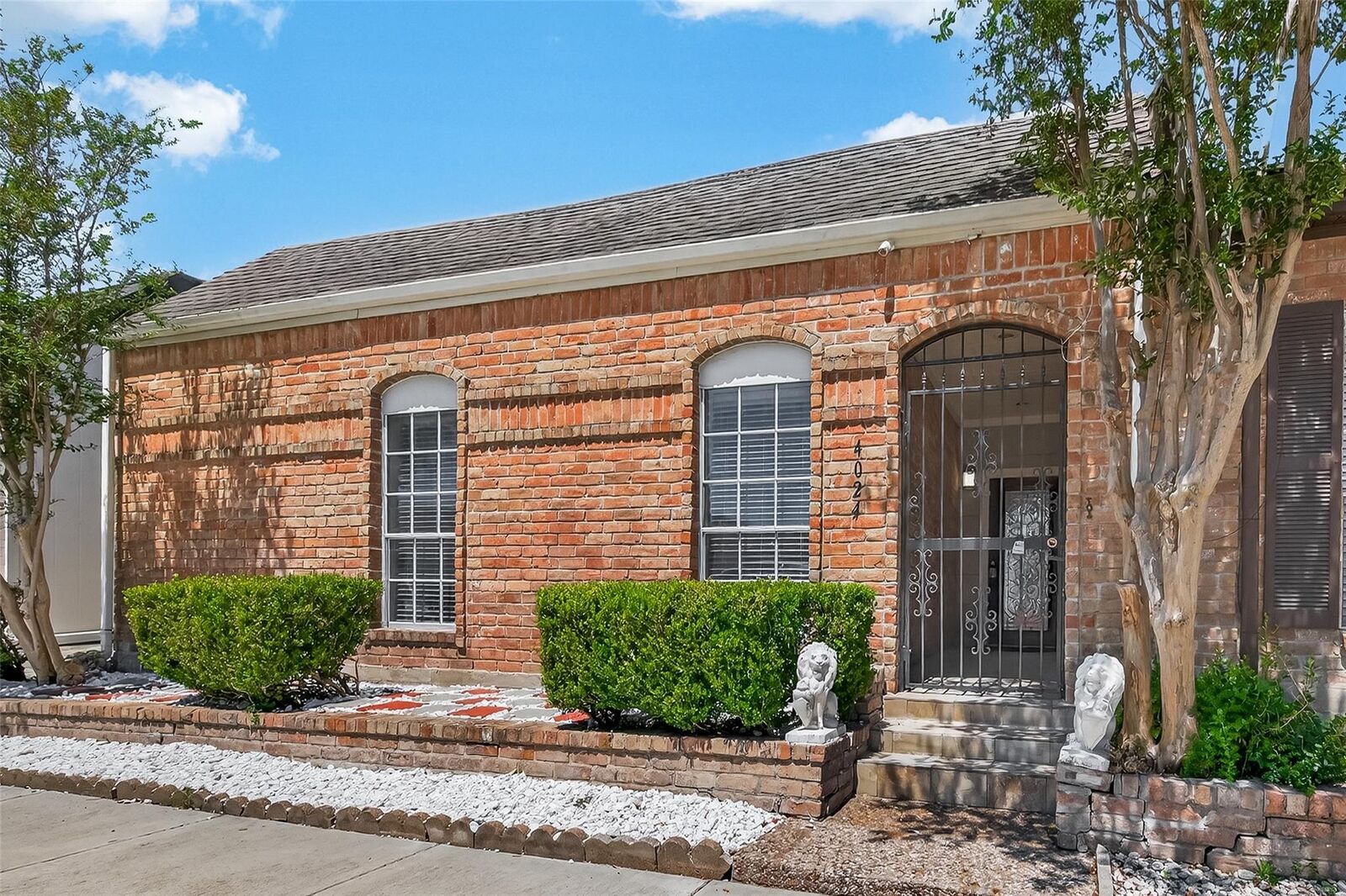 Property Photo:  4024 Breakwood Drive  TX 77025 
