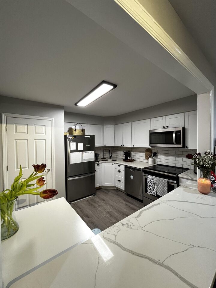 Property Photo:  17 Zabriskie Ave 3B  NJ 07002 