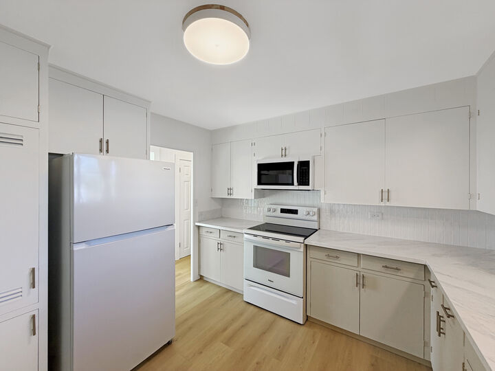 Property Photo:  681 Kawailani St  HI 96720 