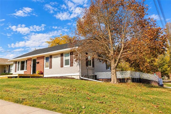 Property Photo:  721 E Thompson Street  MO 64468 