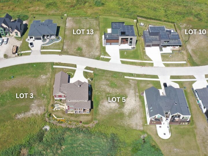 Property Photo: 11956 Meadow Springs Drive IA 50131