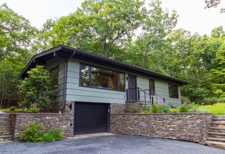 Property Photo:  12 Hemlock Lane  NY 12498 