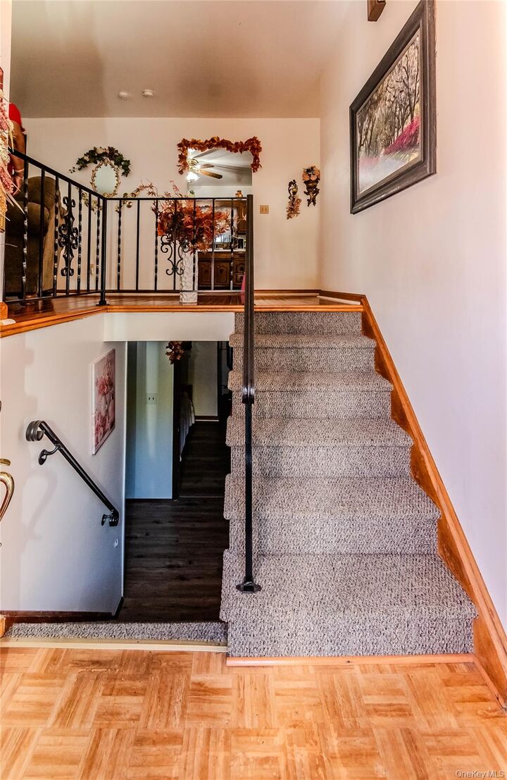 Property Photo:  41 Ona Lane  NY 12553 