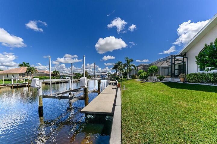 Property Photo:  566 Port Bendres Drive  FL 33950 