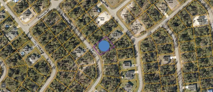 Property Photo:  Kingsman Avenue  FL 34288 