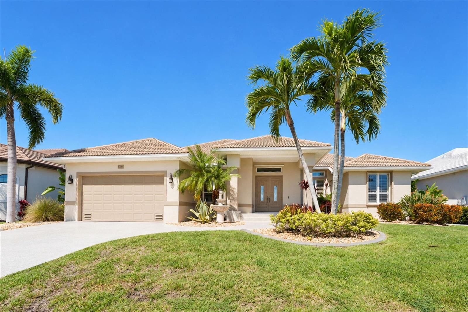 Property Photo:  718 Antalya Court  FL 33950 