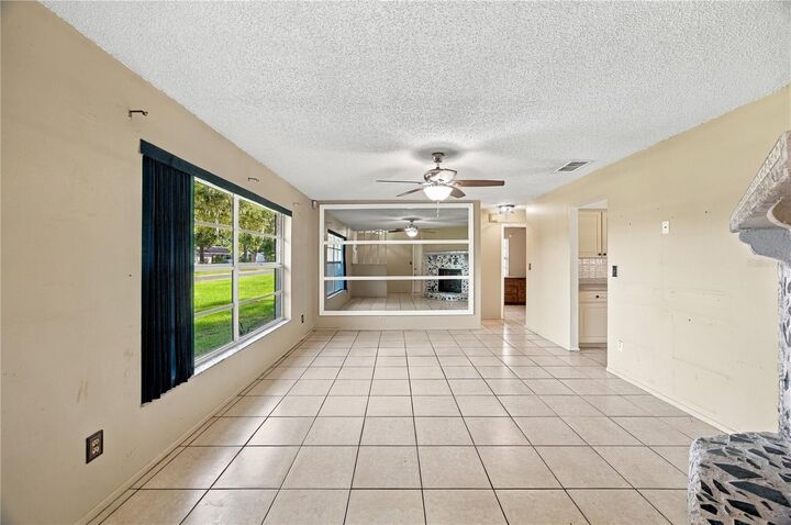 Property Photo:  2711 Charleston Drive  FL 33563 