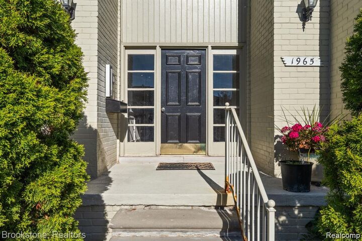 Property Photo: 1965 Axtell Drive 4 MI 48084 4425