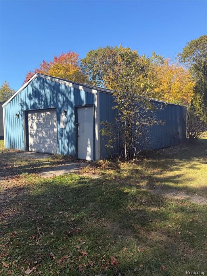 Property Photo:  4799 Gaston Way  MI 48750 9490 