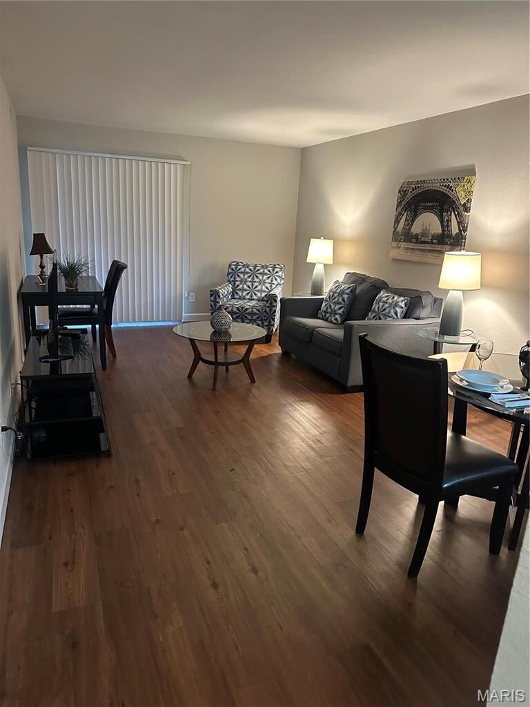 Property Photo:  1935 Greenglen 304  MO 63122 
