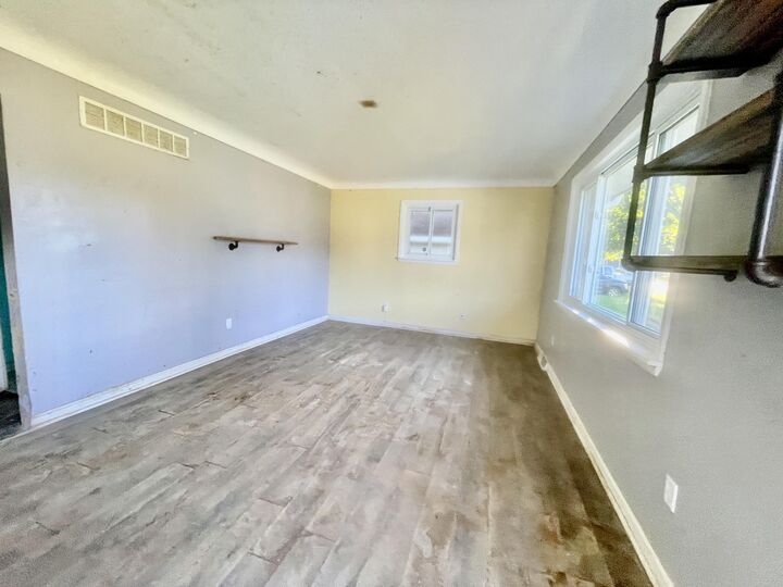 Property Photo: 240 Hillside Avenue MI 49203