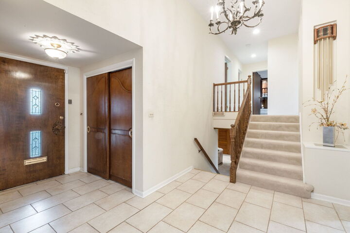 Property Photo:  4401 W Lunt Avenue  IL 60712 