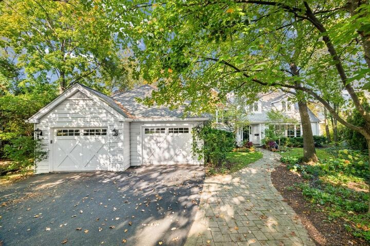 Property Photo: 361 N Deere Park Drive E IL 60035