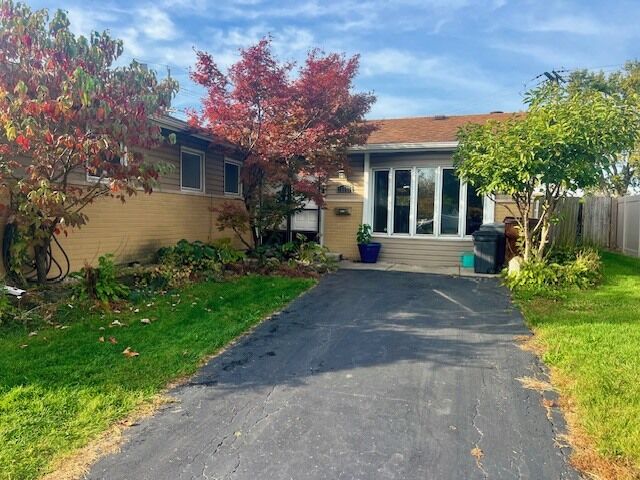 Property Photo: 15042 Sunset Avenue IL 60452