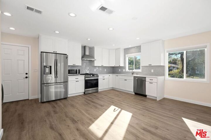 Property Photo:  3926 Michael Avenue  CA 90066 